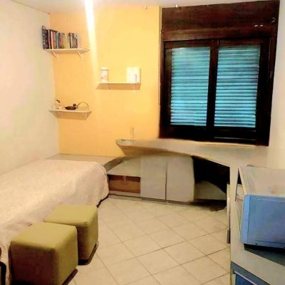 Casa Residencial com 2247m², 6 quartos (sendo 2 suítes), 10 garagens, no bairro Carvoeira em Florianópolis