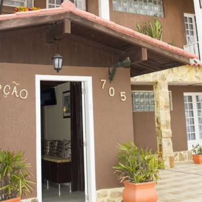 Apart Hotel com 600m², 17 quartos, 5 garagens, no bairro Canasvieiras em Florianópolis