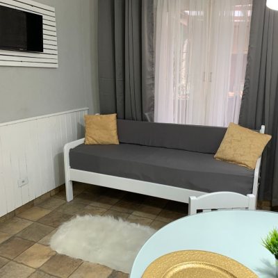 Apart Hotel com 600m², 17 quartos, 5 garagens, no bairro Canasvieiras em Florianópolis