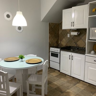 Apart Hotel com 600m², 17 quartos, 5 garagens, no bairro Canasvieiras em Florianópolis