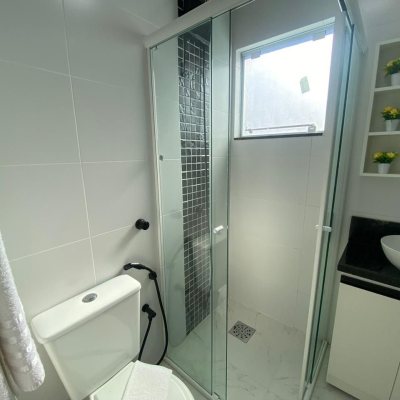 Apart Hotel com 600m², 17 quartos, 5 garagens, no bairro Canasvieiras em Florianópolis