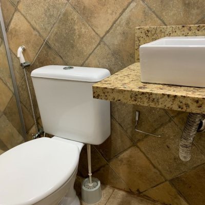 Apart Hotel com 600m², 17 quartos, 5 garagens, no bairro Canasvieiras em Florianópolis