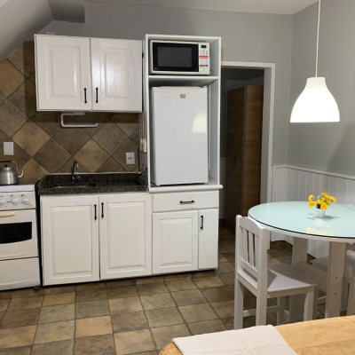 Apart Hotel com 600m², 17 quartos, 5 garagens, no bairro Canasvieiras em Florianópolis