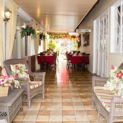 Apart Hotel com 600m², 17 quartos, 5 garagens, no bairro Canasvieiras em Florianópolis