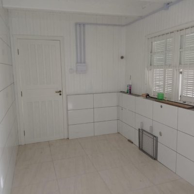 Casa Residencial com 135m², 3 quartos, no bairro Lagoa Da Conceição em Florianópolis