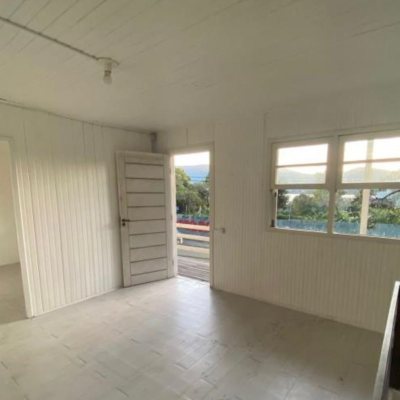 Casa Residencial com 135m², 3 quartos, no bairro Lagoa Da Conceição em Florianópolis