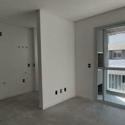 Apartamentos com 69m², 2 quartos, 1 suíte, 1 garagem, no bairro Ribeirão da Ilha em Florianópolis