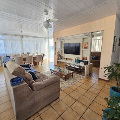 Casa Residencial com 150m², 3 quartos, 1 suíte, 2 garagens, no bairro Ribeirão Da Ilha em Florianópolis