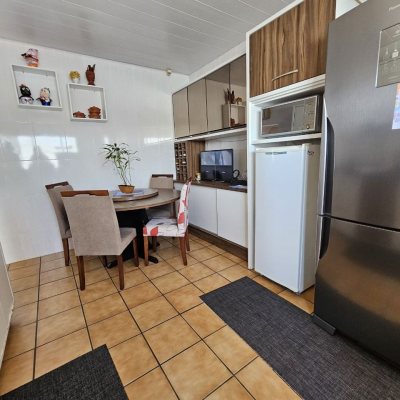 Casa Residencial com 150m², 3 quartos, 1 suíte, 2 garagens, no bairro Ribeirão Da Ilha em Florianópolis