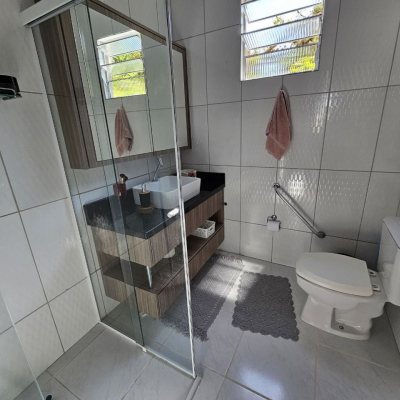 Casa Residencial com 150m², 3 quartos, 1 suíte, 2 garagens, no bairro Ribeirão Da Ilha em Florianópolis