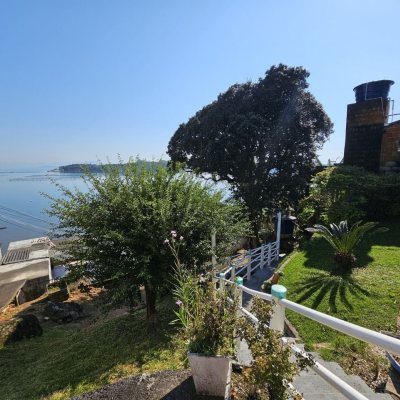 Casa Residencial com 150m², 3 quartos, 1 suíte, 2 garagens, no bairro Ribeirão Da Ilha em Florianópolis