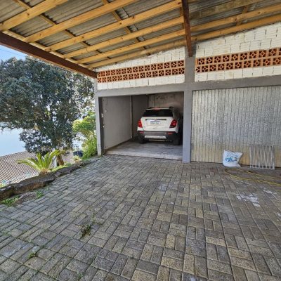 Casa Residencial com 150m², 3 quartos, 1 suíte, 2 garagens, no bairro Ribeirão Da Ilha em Florianópolis