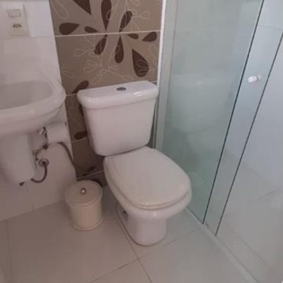 Casa Residencial com 300m², 4 quartos, 1 suíte, 3 garagens, no bairro Praia Comprida em São José