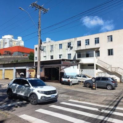 Predio com 1409m², no bairro Estreito em Florianópolis
