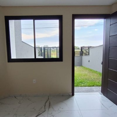 Casa Residencial com 117m², 2 quartos, 1 suíte, 2 garagens, no bairro Campeche em Florianópolis