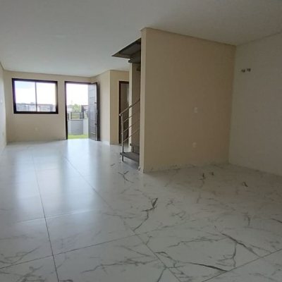 Casa Residencial com 117m², 2 quartos, 1 suíte, 2 garagens, no bairro Campeche em Florianópolis