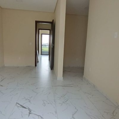 Casa Residencial com 117m², 2 quartos, 1 suíte, 2 garagens, no bairro Campeche em Florianópolis