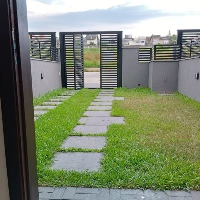 Casa Residencial com 117m², 2 quartos, 1 suíte, 2 garagens, no bairro Campeche em Florianópolis