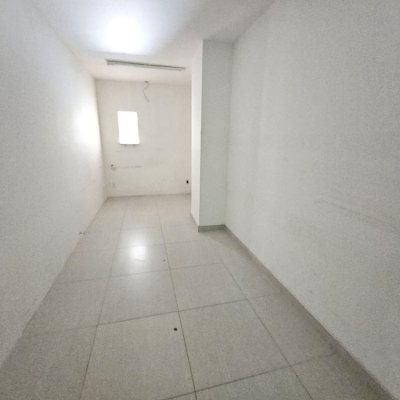 Loja com 169m², no bairro Centro em Florianópolis