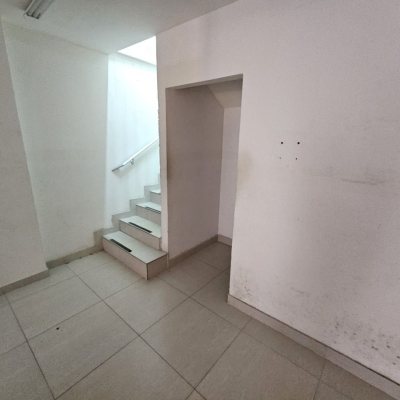 Loja com 169m², no bairro Centro em Florianópolis