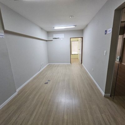 Loja com 169m², no bairro Centro em Florianópolis