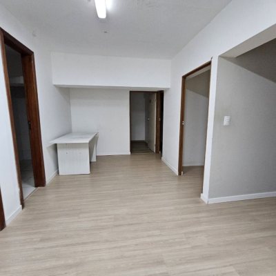 Loja com 169m², no bairro Centro em Florianópolis