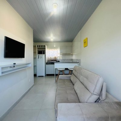 Pousada com 261m², 7 quartos, 1 suíte, 3 garagens, no bairro Tapera da Base em Florianópolis