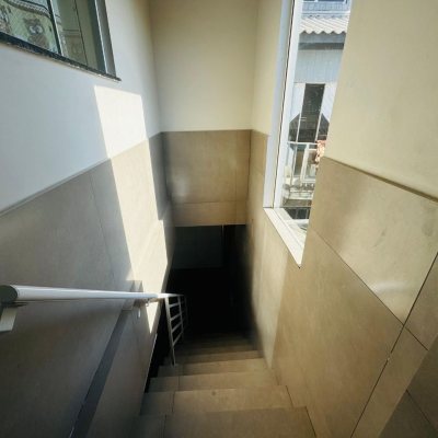 Pousada com 261m², 7 quartos, 1 suíte, 3 garagens, no bairro Tapera da Base em Florianópolis