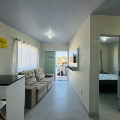 Pousada com 261m², 7 quartos, 1 suíte, 3 garagens, no bairro Tapera da Base em Florianópolis