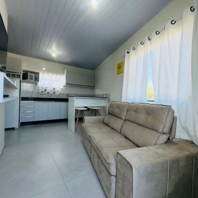 Pousada com 261m², 7 quartos, 1 suíte, 3 garagens, no bairro Tapera da Base em Florianópolis