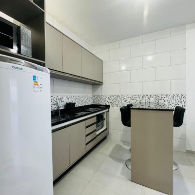 Pousada com 261m², 7 quartos, 1 suíte, 3 garagens, no bairro Tapera da Base em Florianópolis