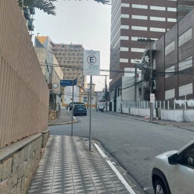 Terreno Comercial/Residencial com 324m², no bairro Centro em Florianópolis