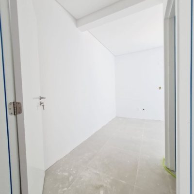 Apartamentos com 69m², 2 quartos, 1 suíte, 1 garagem, no bairro alto ribeirão em Florianópolis