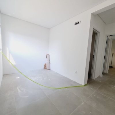 Apartamentos com 69m², 2 quartos, 1 suíte, 1 garagem, no bairro alto ribeirão em Florianópolis