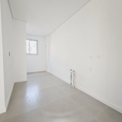 Casa em Condomínio com 78m², 2 quartos, 2 suítes, 2 garagens, no bairro Morro das Pedras em Florianópolis