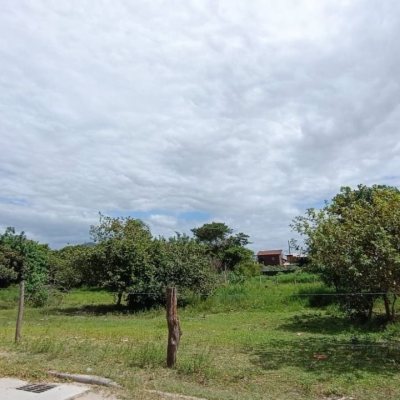 Terrenos Residenciais com 2600m², no bairro Campeche em Florianópolis