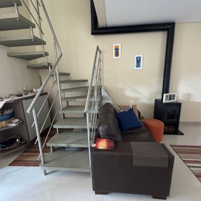 Casa em Condomínio com 115m², 3 quartos, 1 suíte, 1 garagem, no bairro Ribeirão Da Ilha em Florianópolis