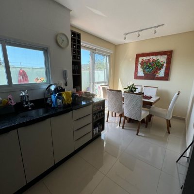 Casa em Condomínio com 115m², 3 quartos, 1 suíte, 1 garagem, no bairro Ribeirão Da Ilha em Florianópolis