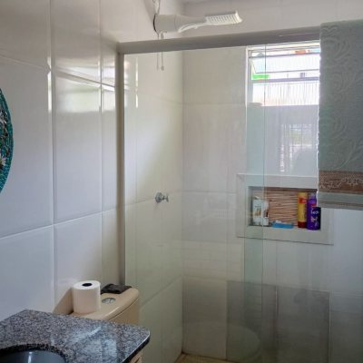 Casa Residencial com 420m², 3 quartos, 3 suítes, 2 garagens, no bairro São João Do Rio Vermelho em Florianópolis