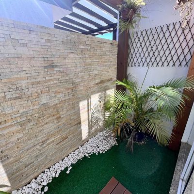 Casa Residencial com 140m², 4 quartos, 1 suíte, 2 garagens, no bairro Pedra Branca em Palhoça