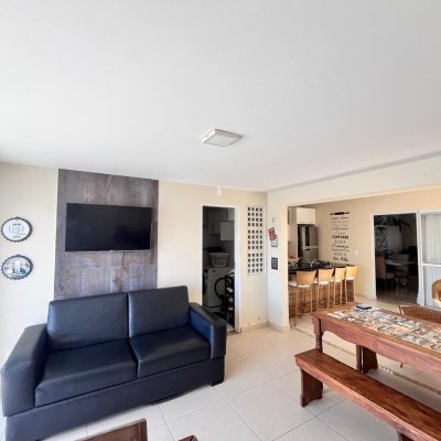 Casa Residencial com 140m², 4 quartos, 1 suíte, 2 garagens, no bairro Pedra Branca em Palhoça