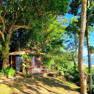 Casa Residencial/Comercial com 226m², 4 garagens, no bairro Jurerê Internacional em Florianópolis