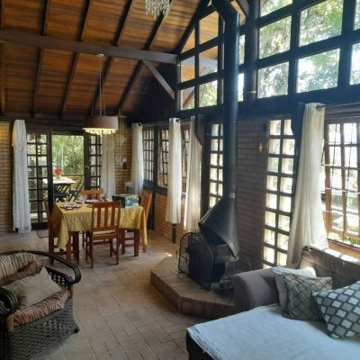 Casa Residencial/Comercial com 226m², 4 garagens, no bairro Jurerê Internacional em Florianópolis