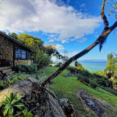 Casa Residencial/Comercial com 226m², 4 garagens, no bairro Jurerê Internacional em Florianópolis