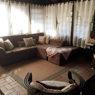 Casa Residencial/Comercial com 226m², 4 garagens, no bairro Jurerê Internacional em Florianópolis