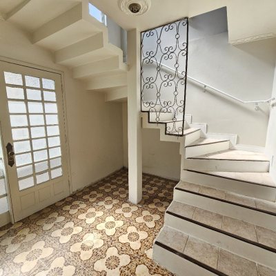 Casa Residencial/Comercial com 329m², no bairro Saco Dos Limões em Florianópolis