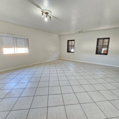 Casa Residencial/Comercial com 329m², no bairro Saco Dos Limões em Florianópolis