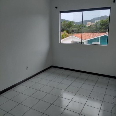 Sobrado Residencial com 600m², 10 quartos, 6 garagens, no bairro Ingleses em Florianópolis