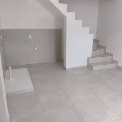 Sobrado Residencial com 600m², 10 quartos, 6 garagens, no bairro Ingleses em Florianópolis