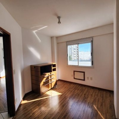 Apartamentos com 60m², 2 quartos, 1 suíte, 1 garagem, no bairro Centro em Florianópolis